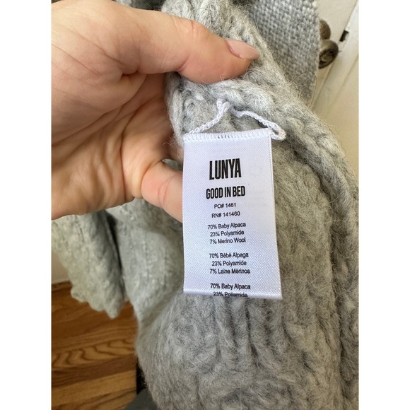LUNYA Lofty Wool Cable Robe XS/S - Picture 8 of 8